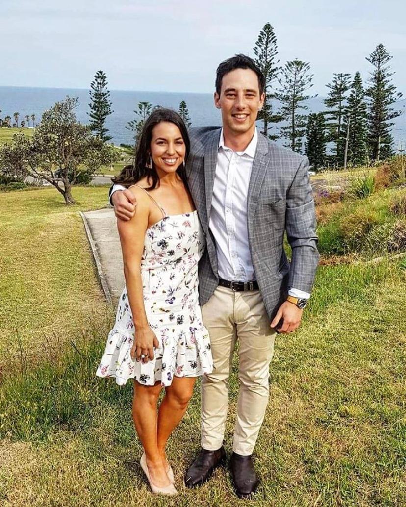 By Johnny botanical florals size 10 - Image 2