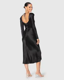 Azzurielle Fondi Midi Dress Black Size 8 for rent on The Volte - image 4