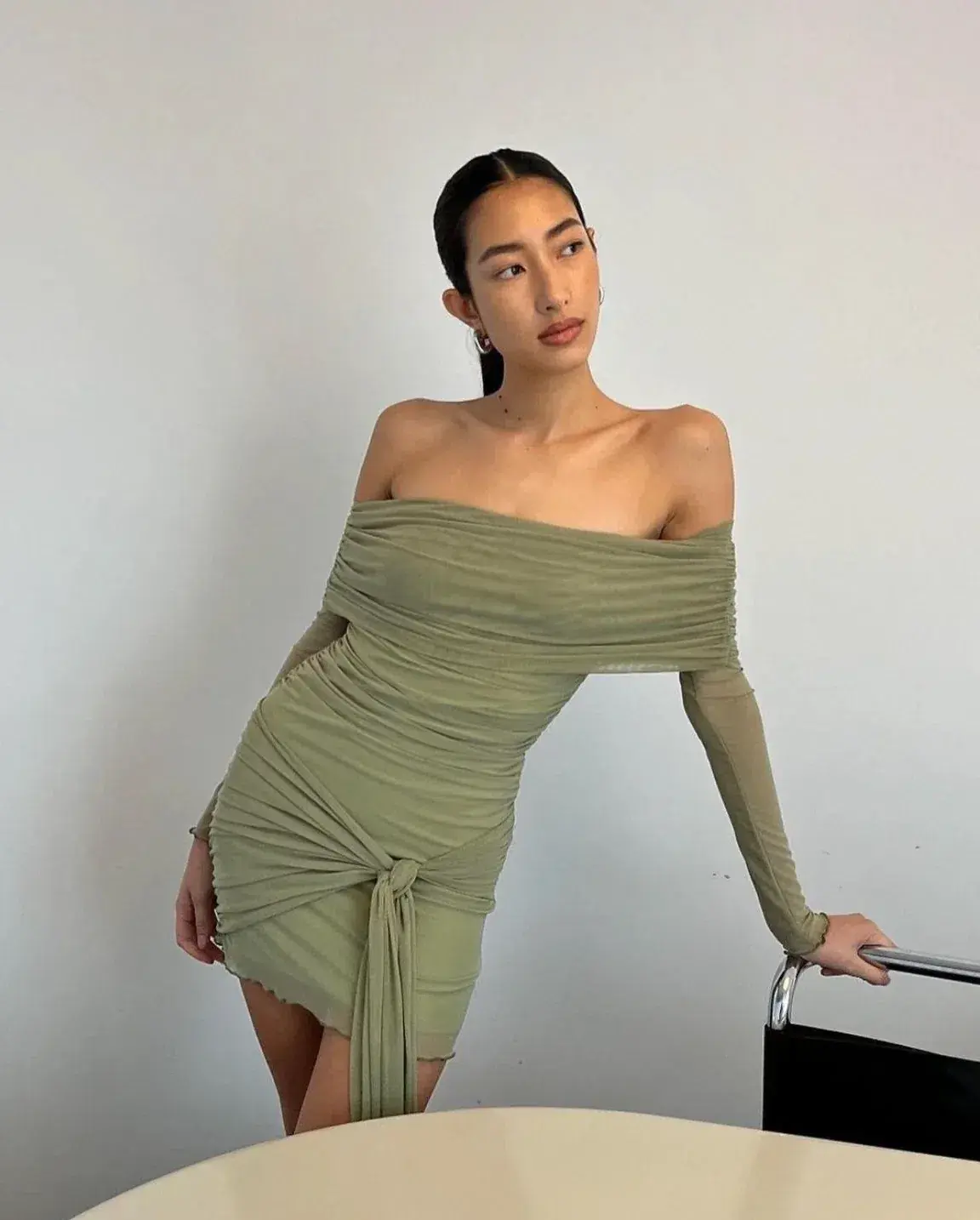 Benni Yasmin Off Shoulder Mini Dress Green Size M/Au 10 - Image 2