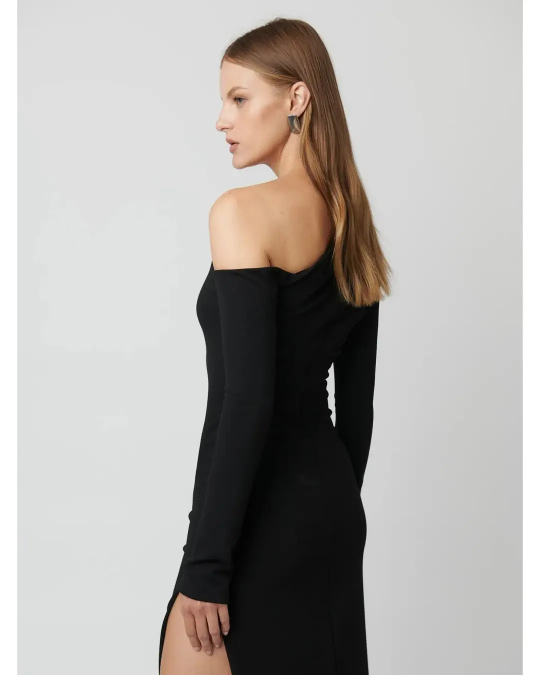 Effie Kats Cayley Gown in Black Size S / AU 8 for rent on The Volte - main image