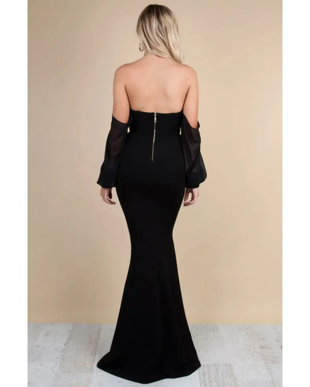 Zachary Lia Gown Black Size XS / AU 6 for rent on The Volte - main image