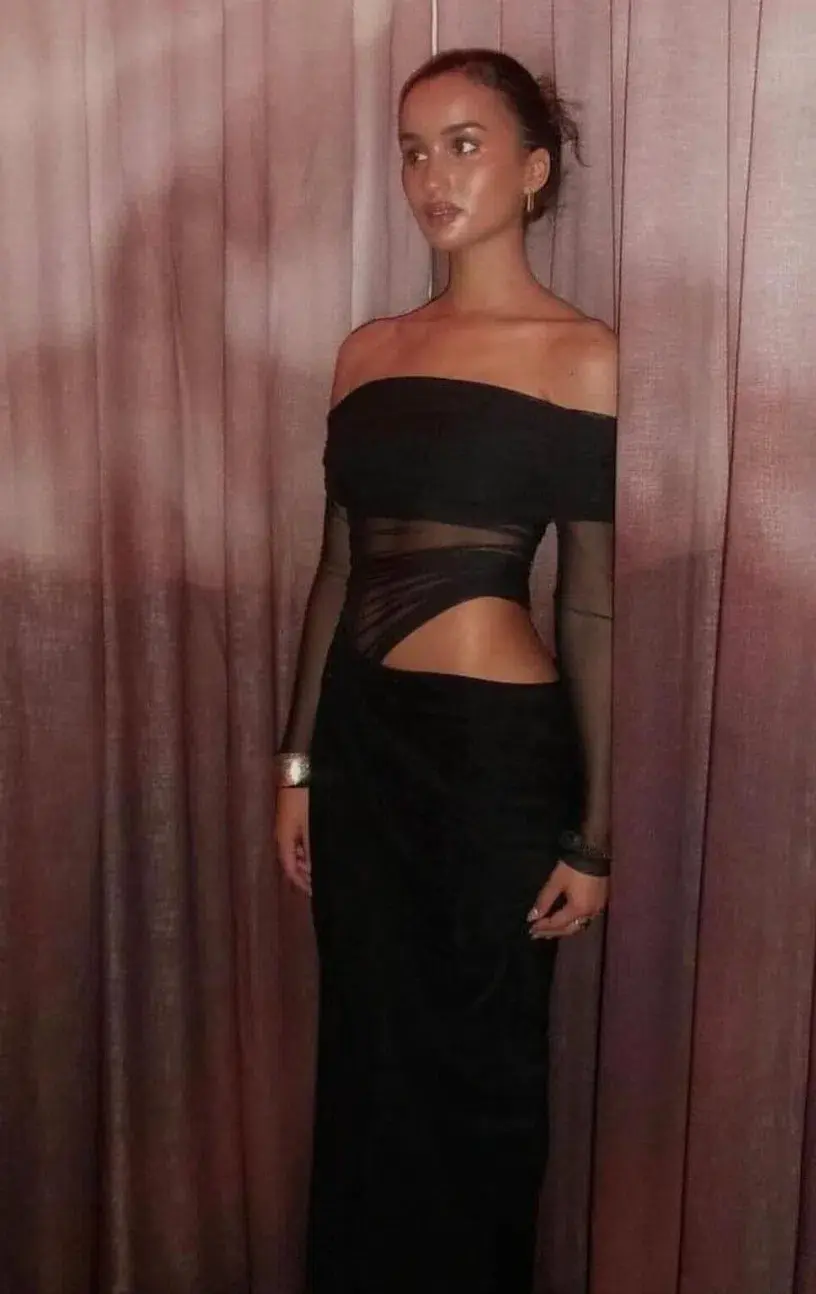 Benni Yasmin Off Shoulder Dress Black Size 8 for rent on The Volte - main image