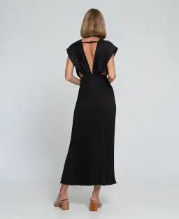 L'Idee Gala Gown in Noir Size 8 for rent on The Volte - image 2