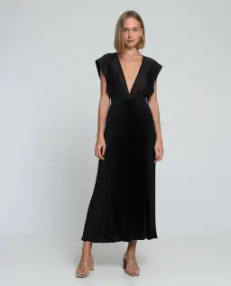 L'Idee Gala Gown in Noir Size 8 for rent on The Volte - image 1
