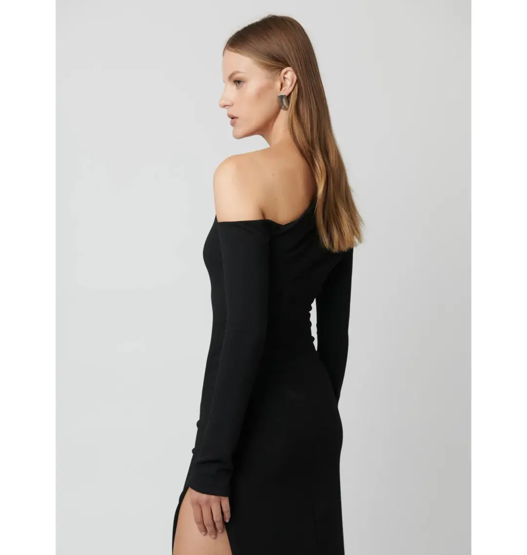 Effie Kats Cayley Gown in Black Size XS / AU 6 for rent on The Volte - main image