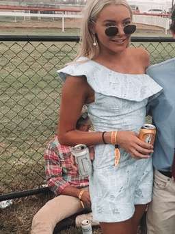 Playsuit for rent on The Volte - image 1