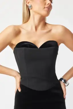 Bianca and Bridgett Adeline Maxi Dress Black Size 14 for rent on The Volte - image 2