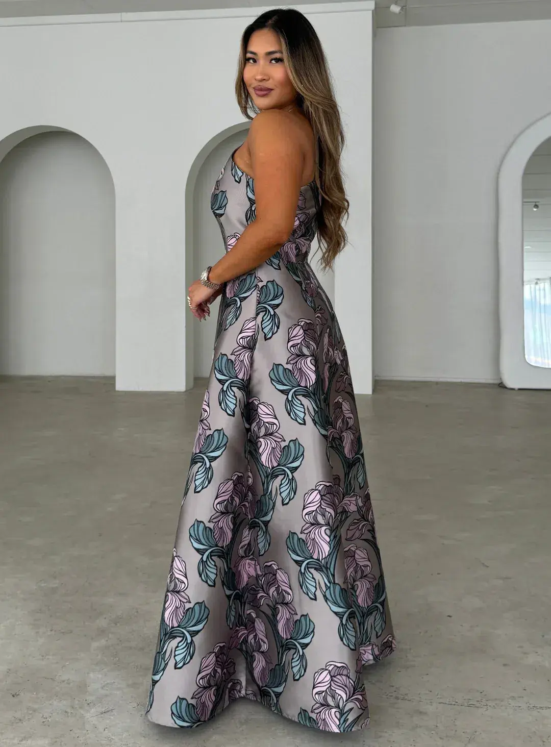 Elliatt Audrey Maxi Dress Floral Size 14 for rent on The Volte - main image