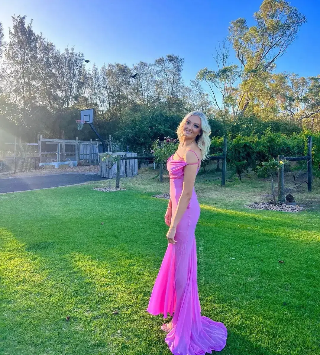 Jacquemus La Robe Draggiu Pink Size 38 / AU 10 for rent on The Volte - main image