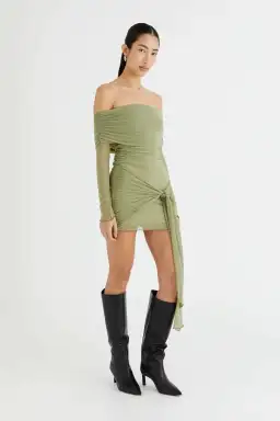 Benni Yasmin Off Shoulder Mini Dress Pistachio Size AU 8 for rent on The Volte - image 2