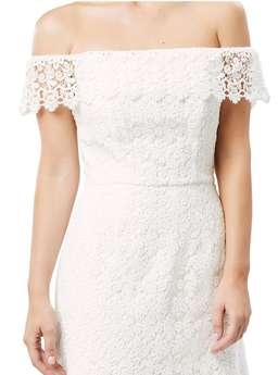 Review Off the Shoulder Lace Dress White Size 10 for rent on The Volte - image 3
