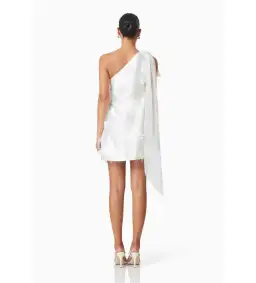 Elliatt Lunaria Baby Doll Dress White Size 10 for rent on The Volte - image 3