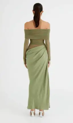 Benni Yasmin Off Shoulder Maxi Dress Pistachio Size 8 for rent on The Volte - image 2