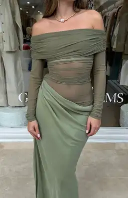 Benni Yasmin Off Shoulder Maxi Dress Pistachio Size 8 for rent on The Volte - image 3