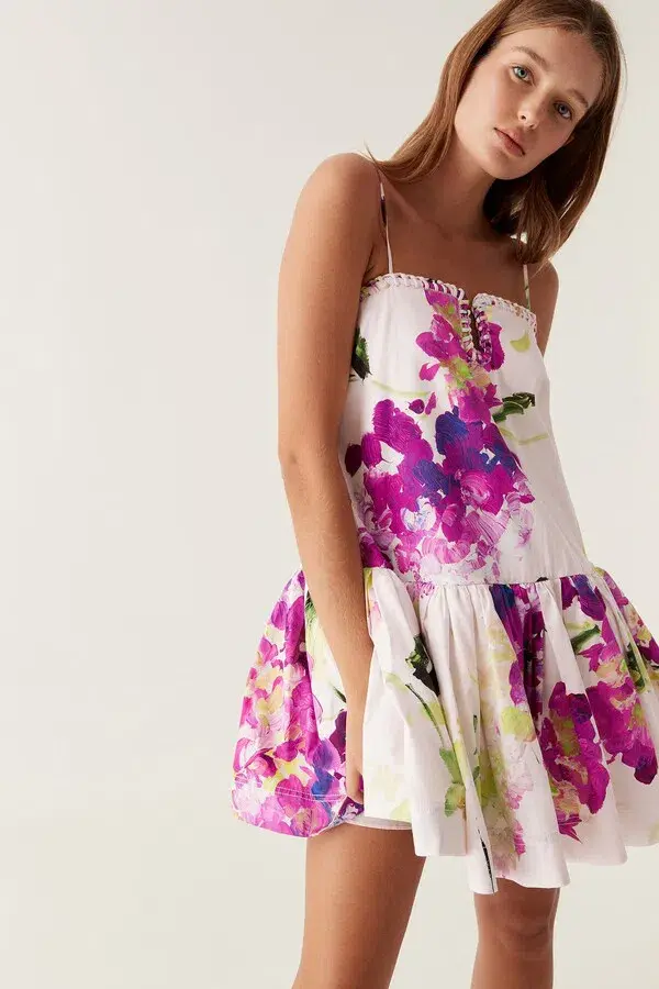 AJE Willow sweetheart mini wild hydrangea AU 6 for rent on The Volte - main image