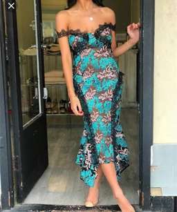 Stunning lace midi by Elliatt