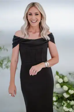 Rebecca Vallance Lia Gown Black Size 8 for rent on The Volte - image 2