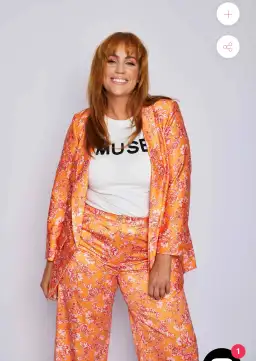 Moira Muse Hepburn Floral Two-Piece Suit Peach Size 14 for rent on The Volte - image 3