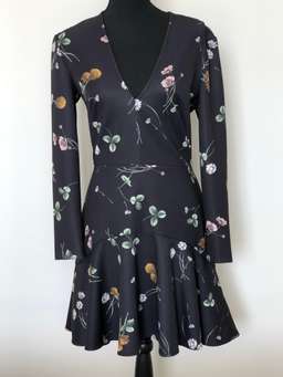 Lover Elder flower Scuba Dress Black Size 14 for rent on The Volte - image 2