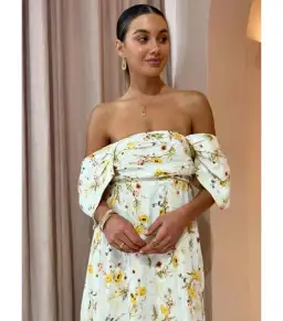 Issy Circles Dress in Yellow Poppy Size AU 6 for rent on The Volte - image 2