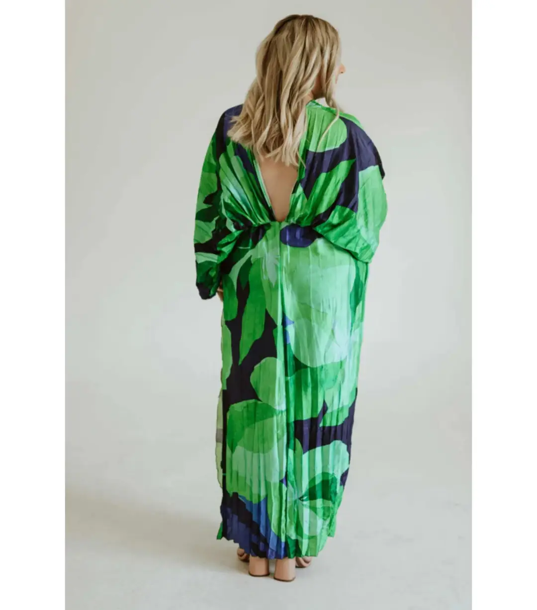 L’idée De Luxe Gown Capri Green Size AU 10 for rent on The Volte - main image