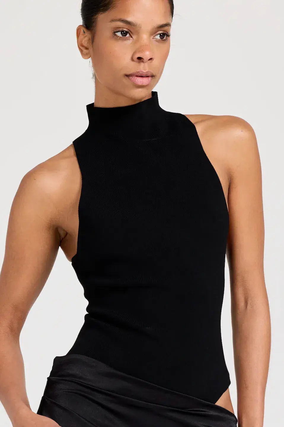 Henne Soraia Maxi Dress Black Size S / AU 8 for rent on The Volte - main image