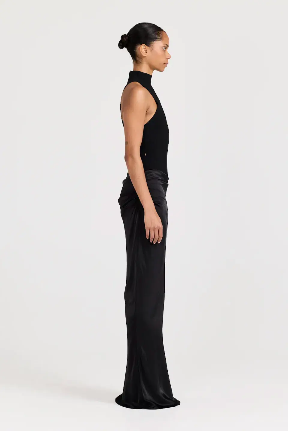 Henne Soraia Maxi Dress Black Size S / AU 8 for rent on The Volte - main image