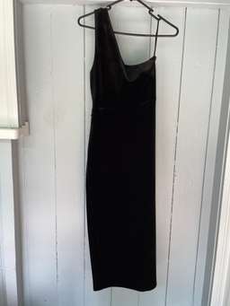 Bec and Bridge Oliviane Velvet Asymmetrical Midi Black Size 10 for rent on The Volte - image 5
