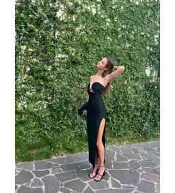 MAISON FEMALIEN LEA MAXI BLACK SIZE AU 8 for rent on The Volte - image 2