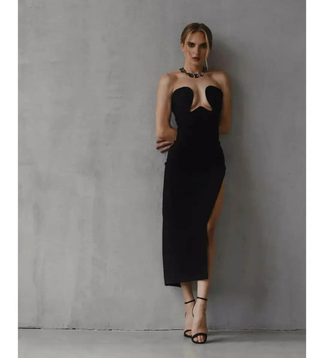 MAISON FEMALIEN LEA MAXI BLACK SIZE AU 8 for rent on The Volte - main image