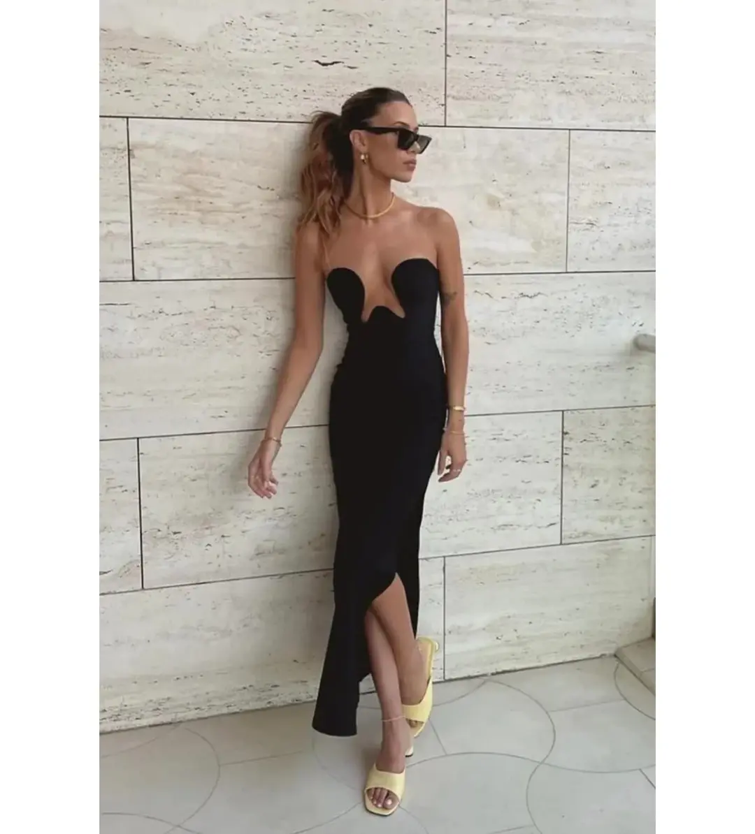 MAISON FEMALIEN LEA MAXI BLACK SIZE AU 8 for rent on The Volte - main image