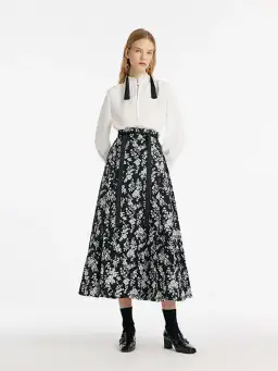 Camellia Jacquard Pleated Women Mamianqun With Bottomed Skirt for rent on The Volte - image 1