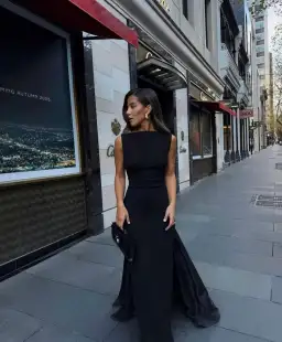 Effie Kats Christal Gown Black Size AU 10 for rent on The Volte - image 2