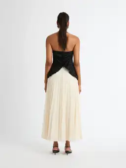 Sheike Soraya Dress Monochrome Size AU 18 for rent on The Volte - image 2