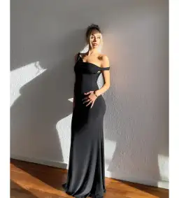 Natalie Rolt Bettina Gown Black Size 0/AU 6 for rent on The Volte - image 4