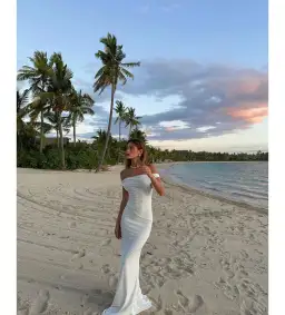 Natalie Rolt Bettina Gown White Size 1/AU 8 for rent on The Volte - image 2