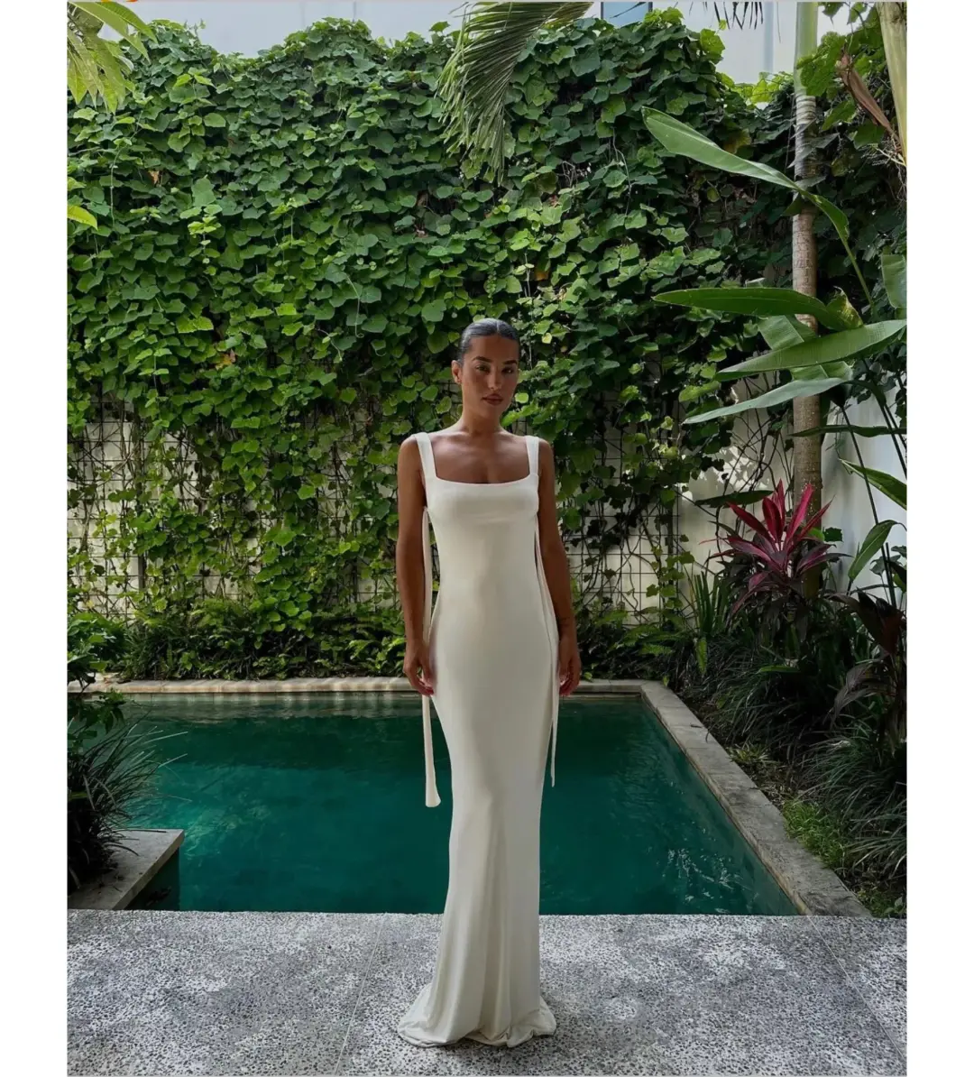 Effie Kats Ivory Helena Gown Size 6/XS for rent on The Volte - main image