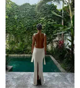 Effie Kats Ivory Helena Gown Size 6/XS for rent on The Volte - image 2