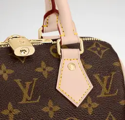 Louis Vuitton Speedy Bandoulière 20 for rent on The Volte - image 4