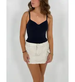 SKIMS Seamless Sculpt Bodysuit Onyx Size S/AU 8 for rent on The Volte - image 3