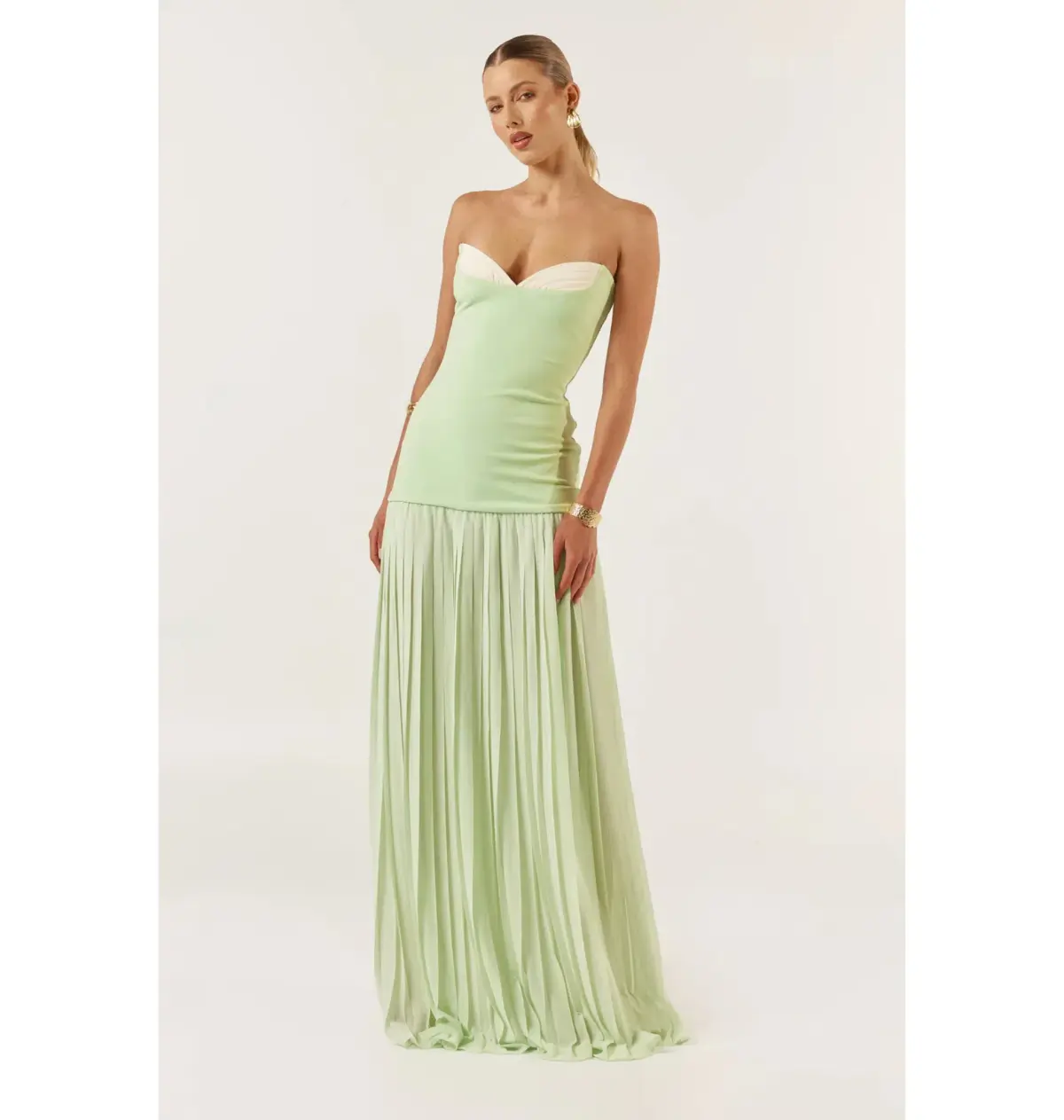 She is OLLÁ Nicolette Maxi Dress Green Size AU 6 - Image 3