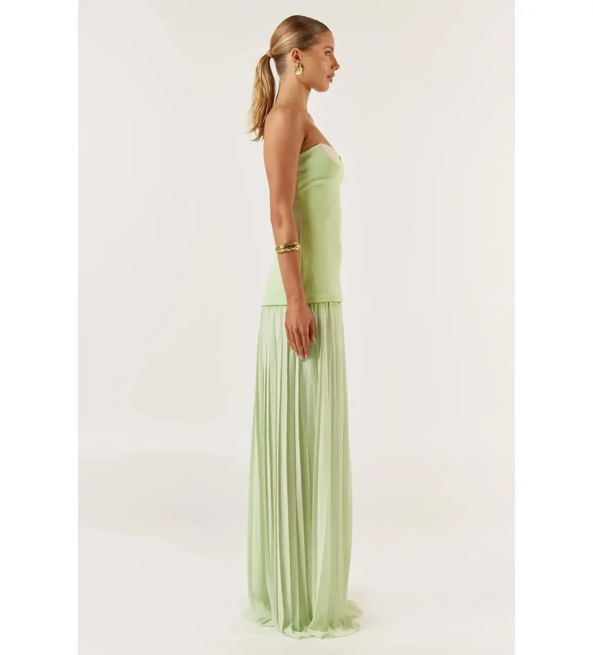 She is OLLÁ Nicolette Maxi Dress Green Size M/AU 10 - Image 4