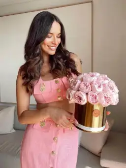 Alice Mccall Queenie Set Sherbet Size 8 for rent on The Volte - image 2