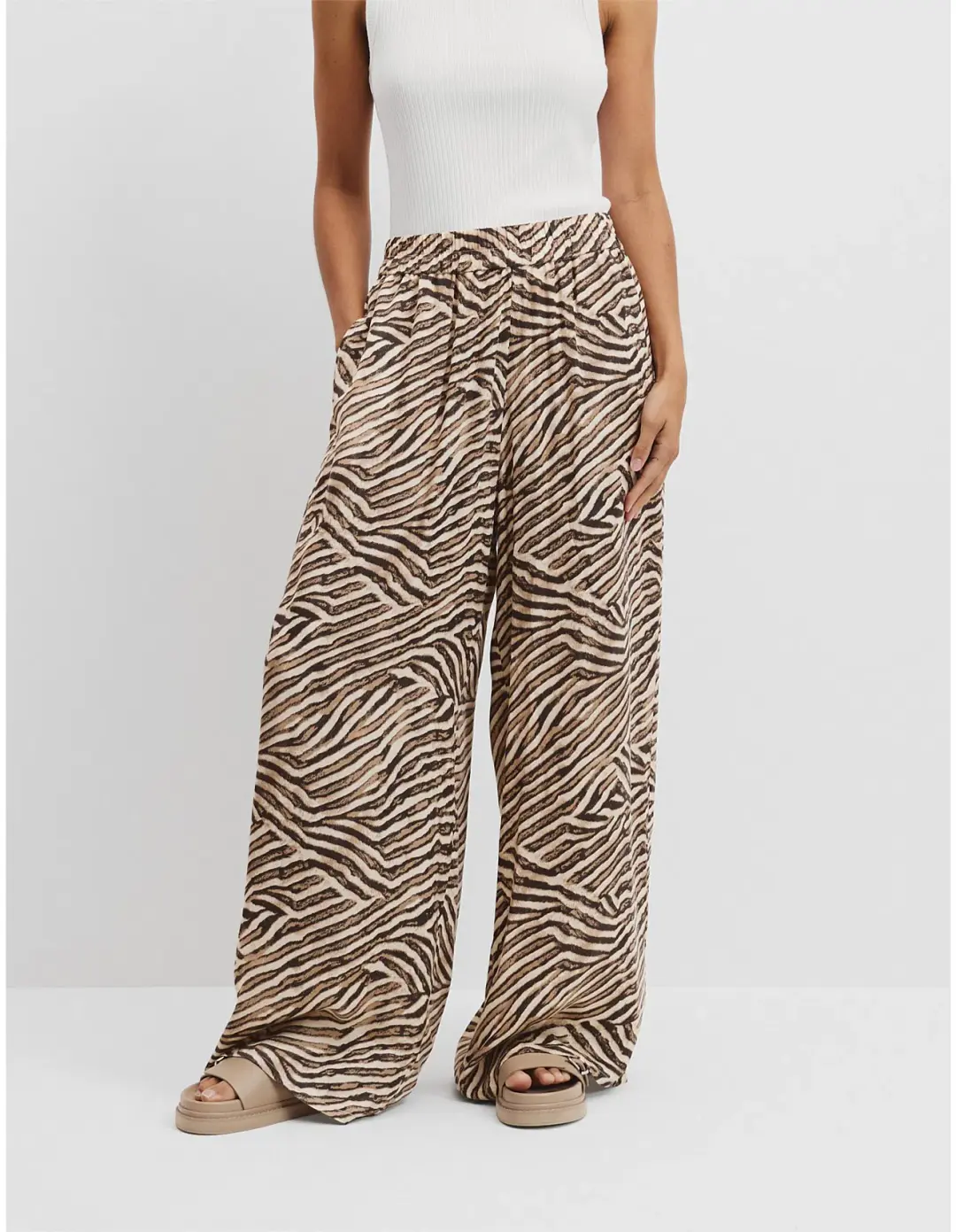 Country Road Print Cupro Pull-on Pant Print Size 6 for rent on The Volte - main image