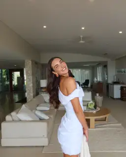 Paris Georgia Remmy Mini White Medium for rent on The Volte - image 1