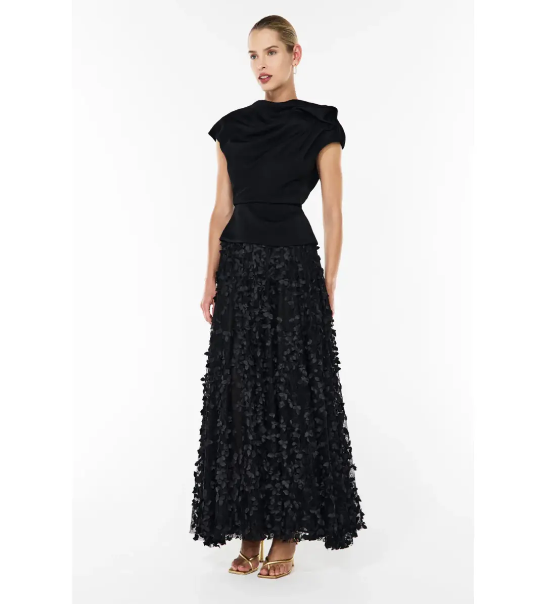 Manning Cartell Enchantment Set Size 12 for rent on The Volte - main image