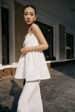 Justin Tong Skirt Ivory Size 10 for rent on The Volte - image 3