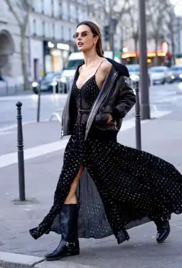 Self Portrait Chiffon Maxi Dress Black and Gold Size AU 6 for rent on The Volte - image 4