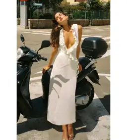Asta Resort Antonella Maxi Dress Blanca Size AU 8 for rent on The Volte - image 1