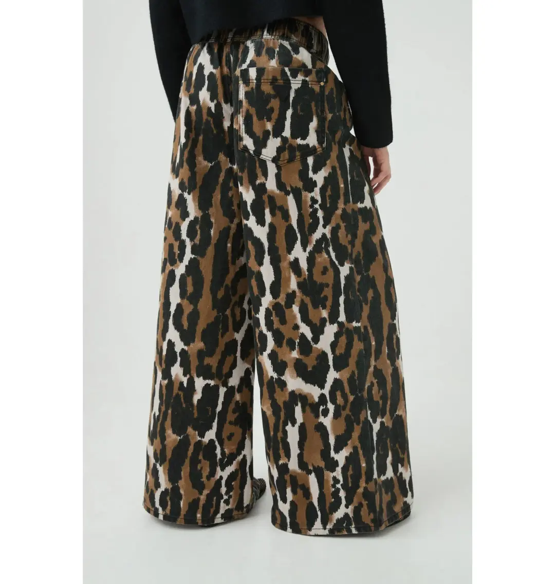 Aje Sienna Denim Jeans Size 12/L for rent on The Volte - main image